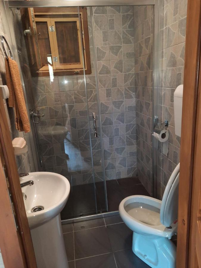 Mali Raj Apartmani Цетине Екстериор снимка