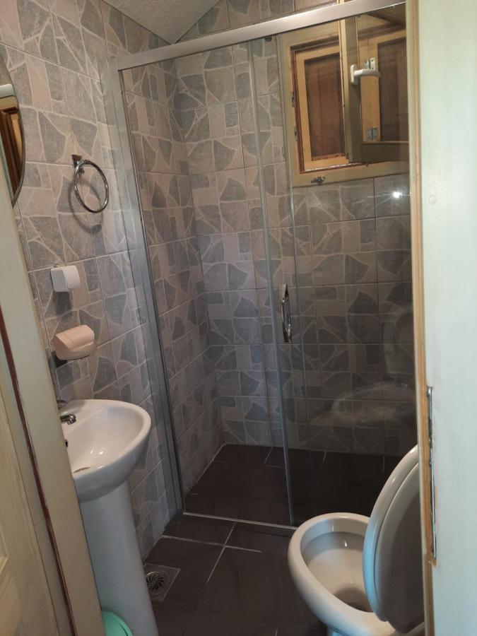 Mali Raj Apartmani Цетине Екстериор снимка
